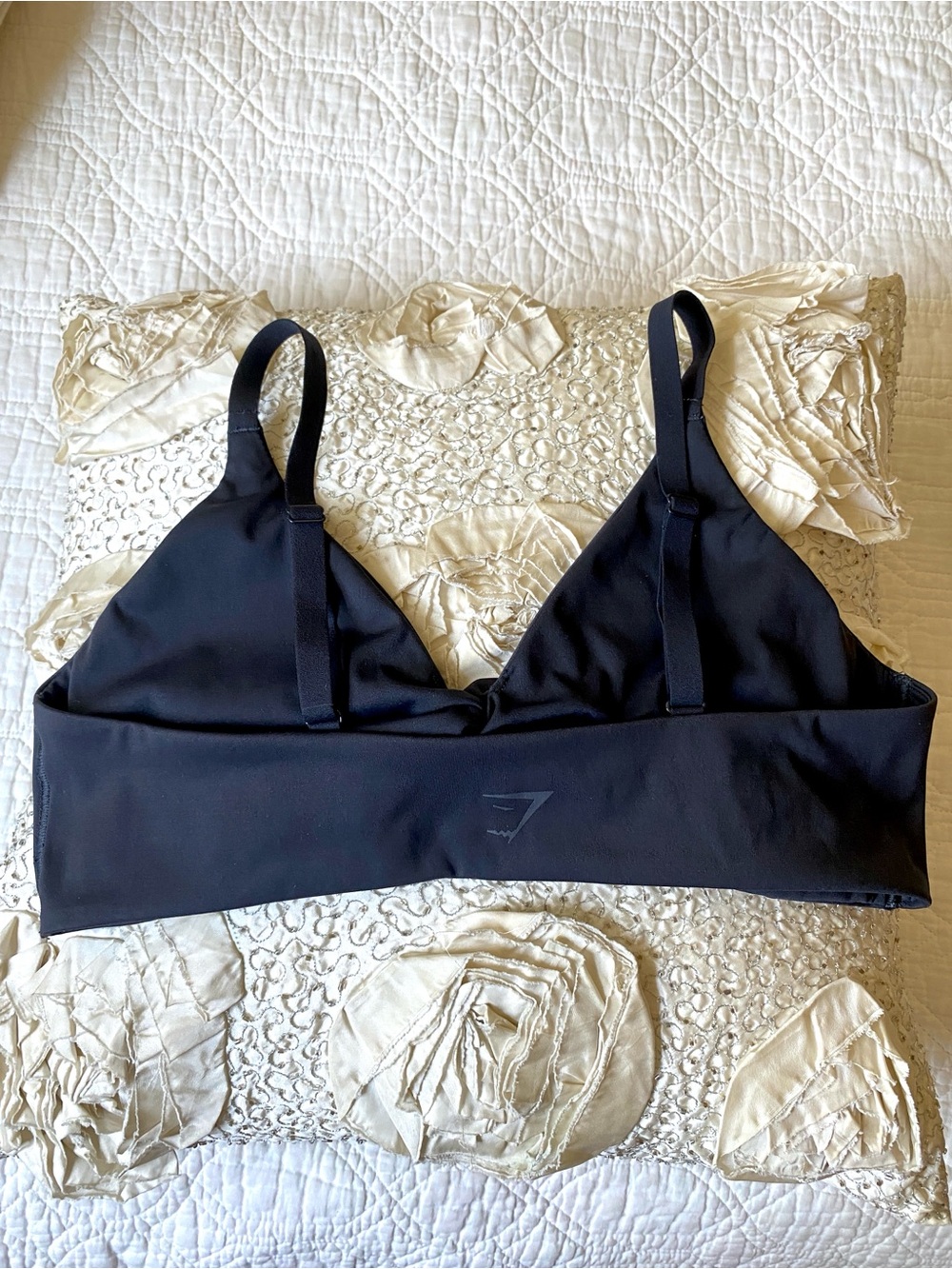 Gymshark Black Twist Front Elevate Sports Bra Bralette Size M-L - Picture 3 of 12
